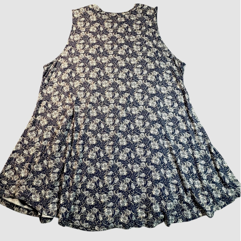Lane Bryant 18/20 Floral Swing Tank Navy Cream Sleeveless Flowy Stretch Top